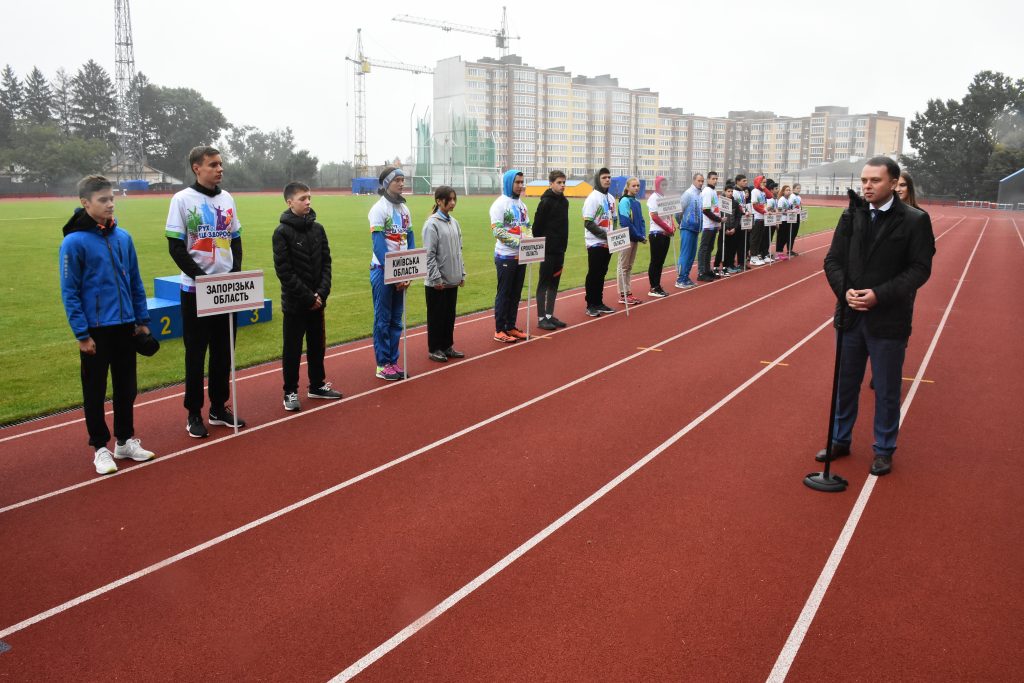Віктор Градівський долучився до відкриття командного чемпіонату України серед ДЮСШ та СДЮСШОР з легкої атлетики