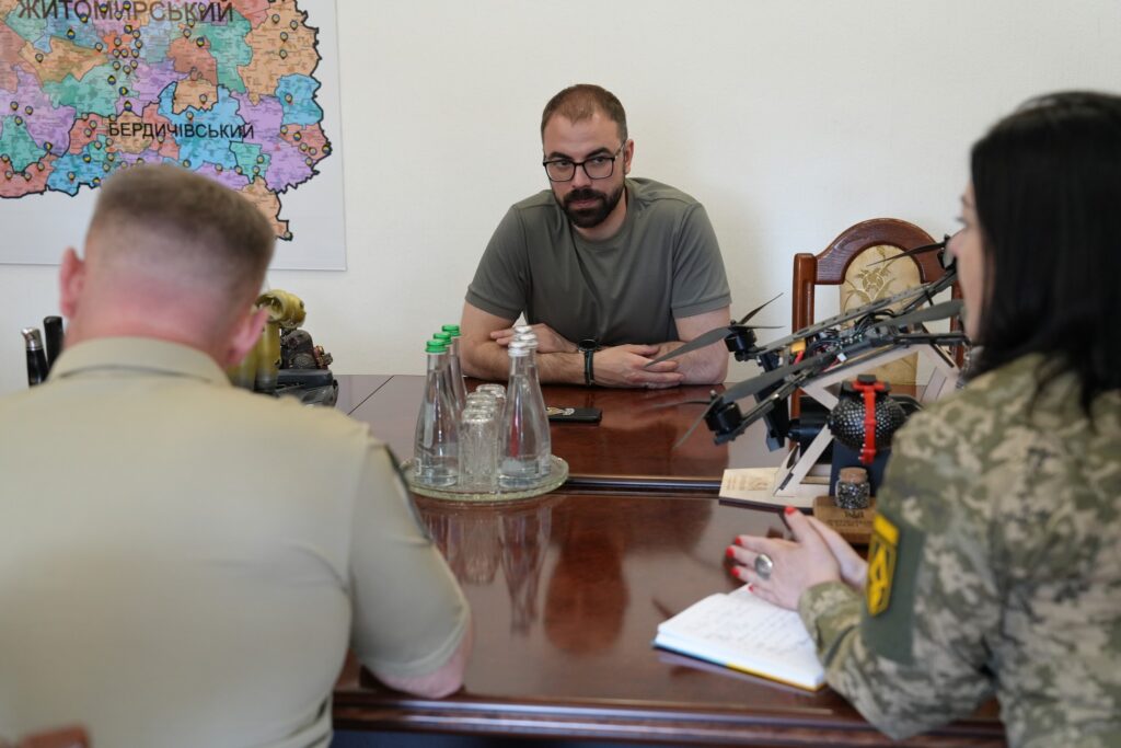 Фото без опису