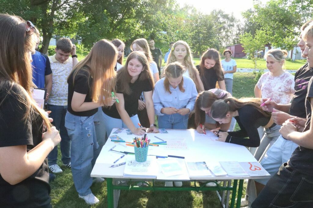 Фото без опису