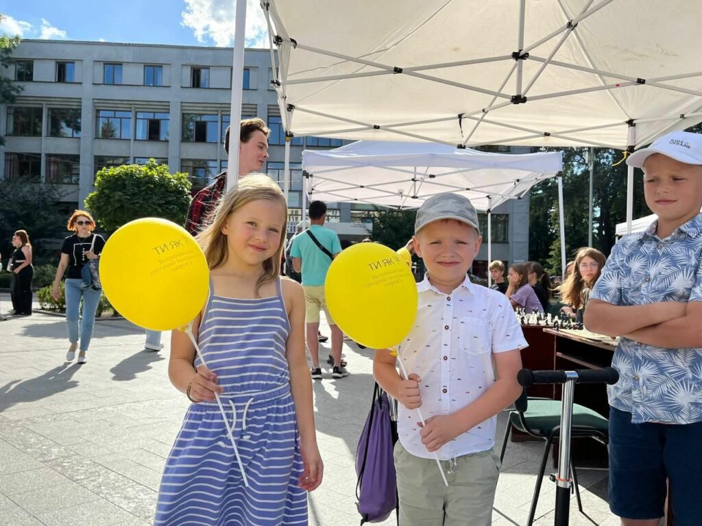 Фото без опису