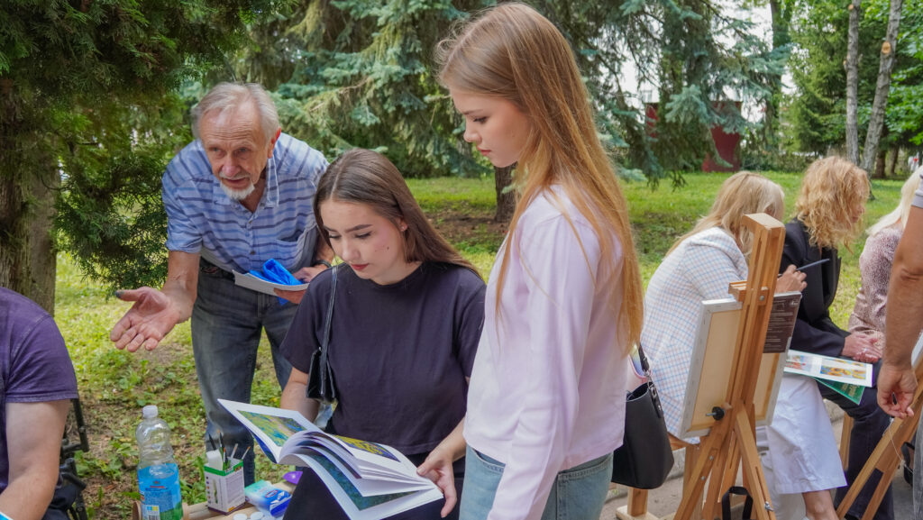 Фото без опису