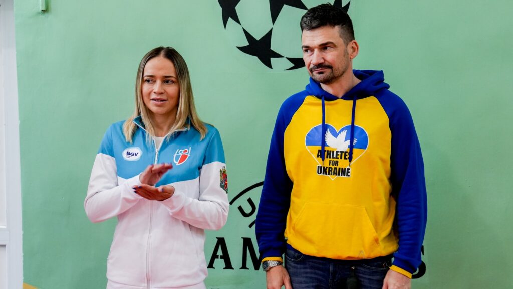 Фото без опису