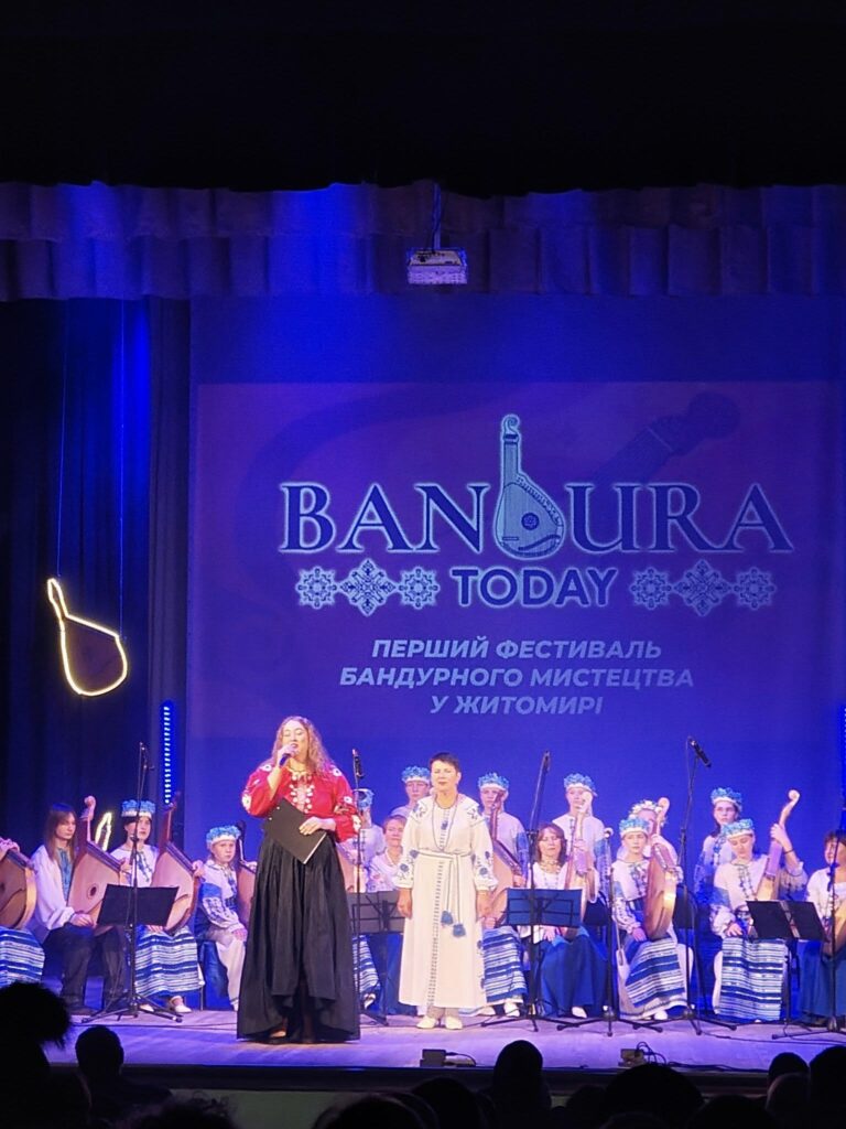 Фото без опису