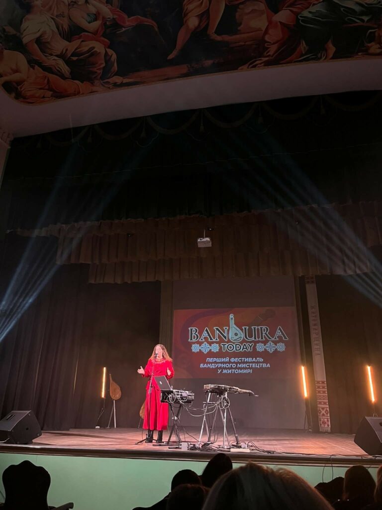 Фото без опису