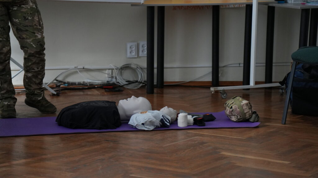 Фото без опису