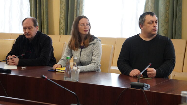 Фото без опису