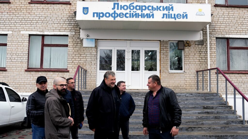 Фото без опису