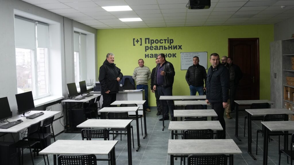 Фото без опису