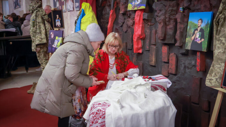 Фото без опису