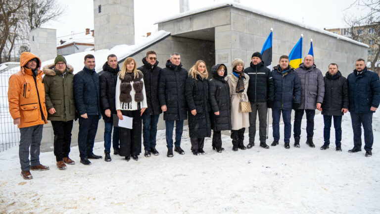 Фото без опису