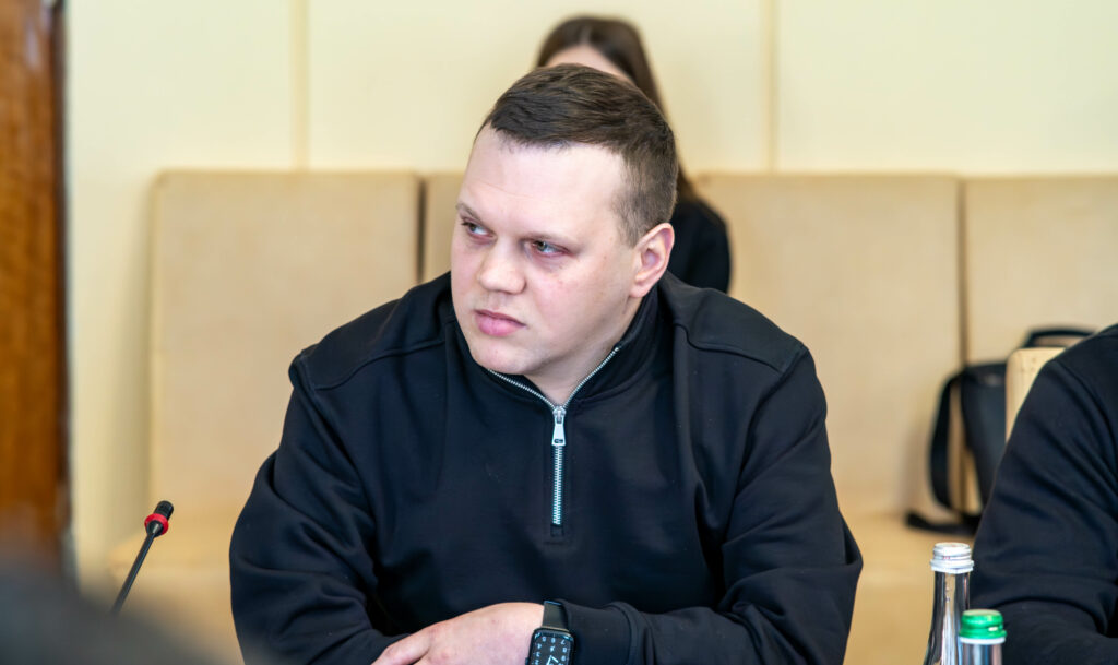 Фото без опису