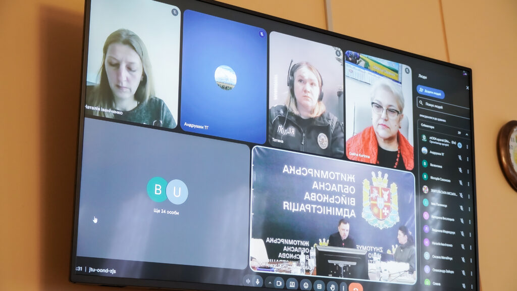 Фото без опису