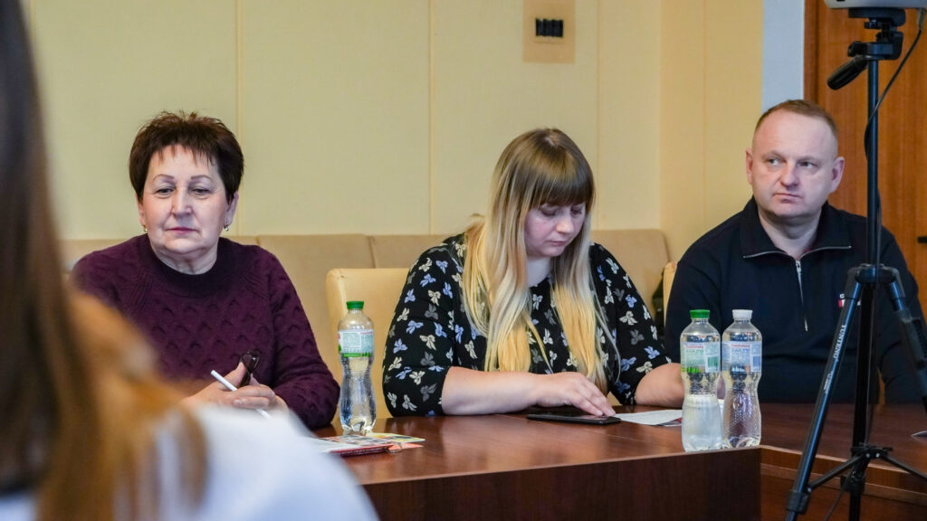 Фото без опису