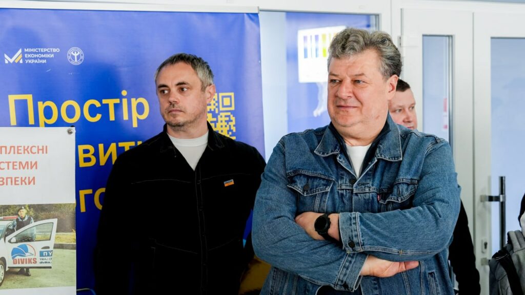 Фото без опису