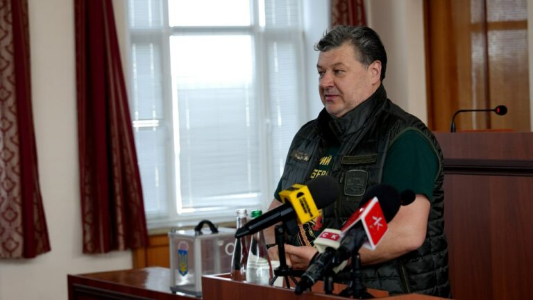 Фото без опису