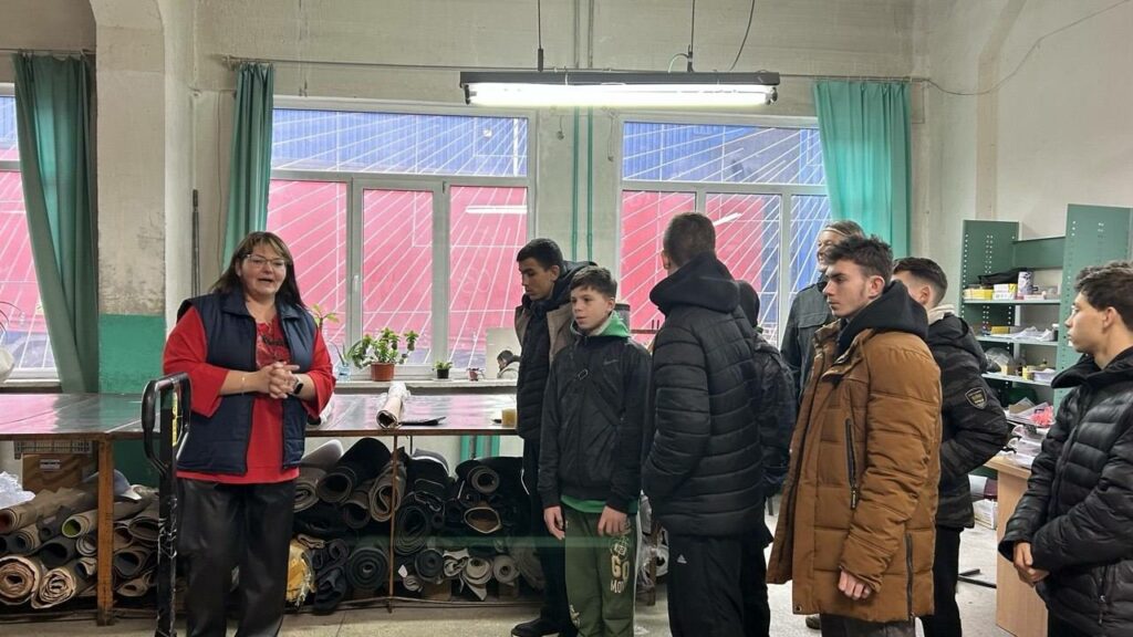 Фото без опису