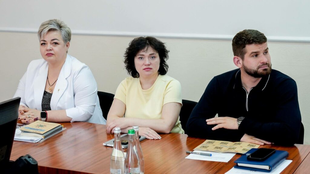 Фото без опису