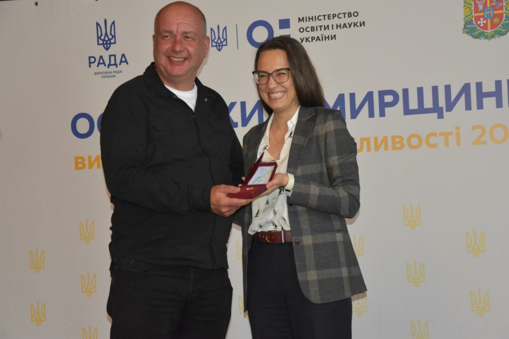 Якісна освіта для кожної дитини: на Житомирщині обговорили розвиток освіти та підтримку педагогів Якісна освіта для кожної дитини: на Житомирщині обговорили розвиток освіти та підтримку педагогів