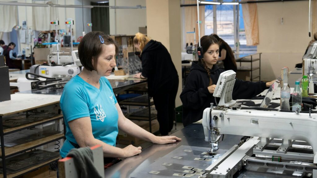 Віталій Бунечко ознайомився з роботою провідних підприємств легкої промисловості Житомирщини та відзначив кращих працівників галузі Віталій Бунечко ознайомився з роботою провідних підприємств легкої промисловості Житомирщини та відзначив кращих працівників галузі