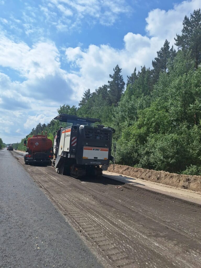 За 10 днів червня на Житомирщині відремонтували близько 40 тисяч квадратних метрів дорожнього покриття За 10 днів червня на Житомирщині відремонтували близько 40 тисяч квадратних метрів дорожнього покриття